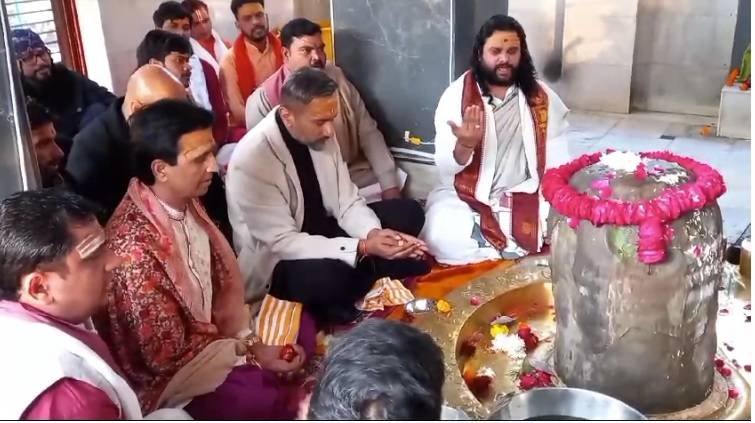 Rudrabhishek Puja at Neeleshwar Mahadev Temple, Haridwar - Image 8