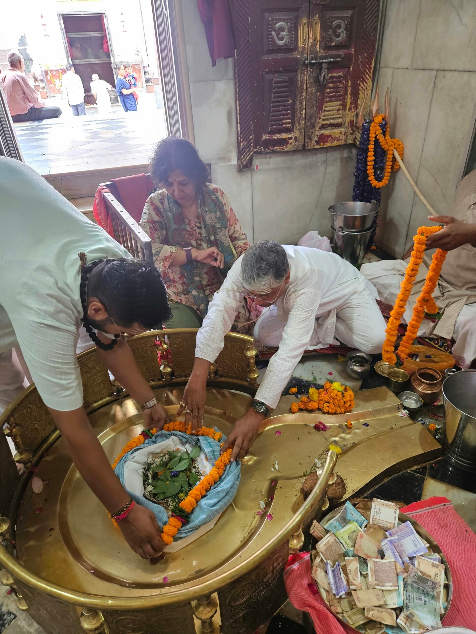 Rudrabhishek Puja at Daksh Prajapati Temple, Haridwar - Image 2